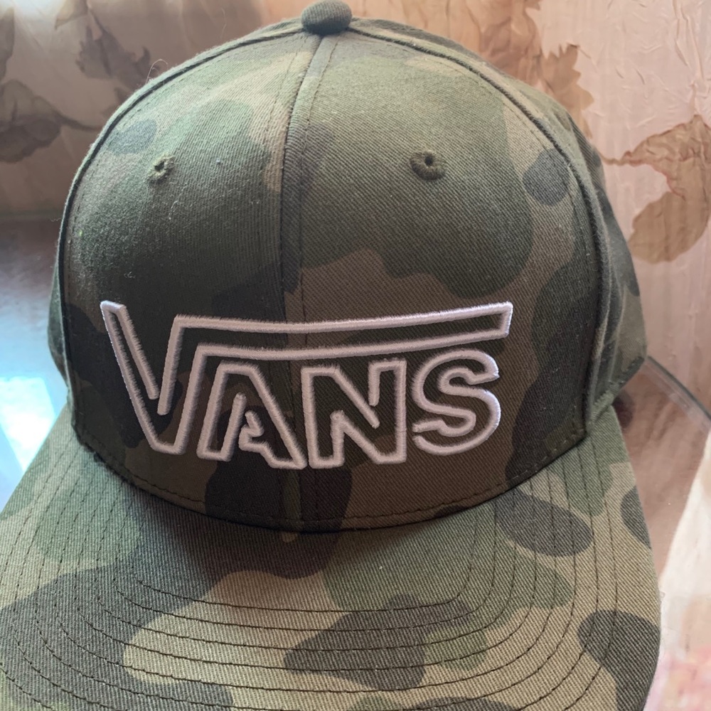 VANS camo SnapBack